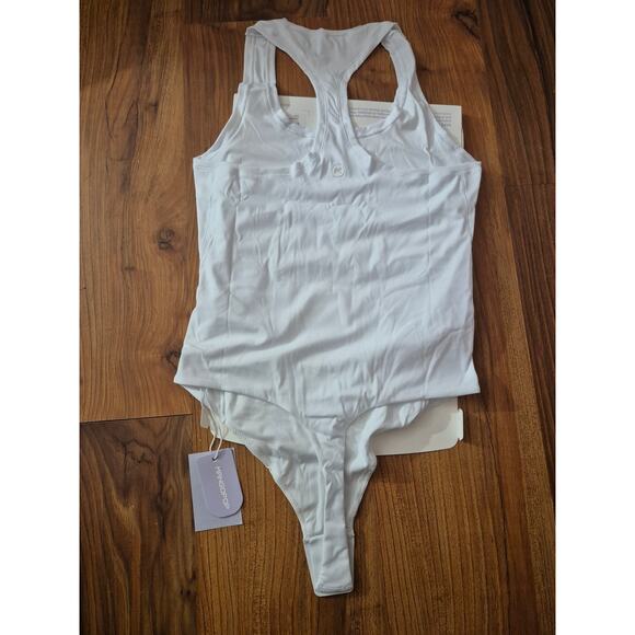 MANGOPOP Bodysuit Women's Size Medium Scoop Neck Sleeveless Sexy Backless Ribbed - Picture 7 of 8